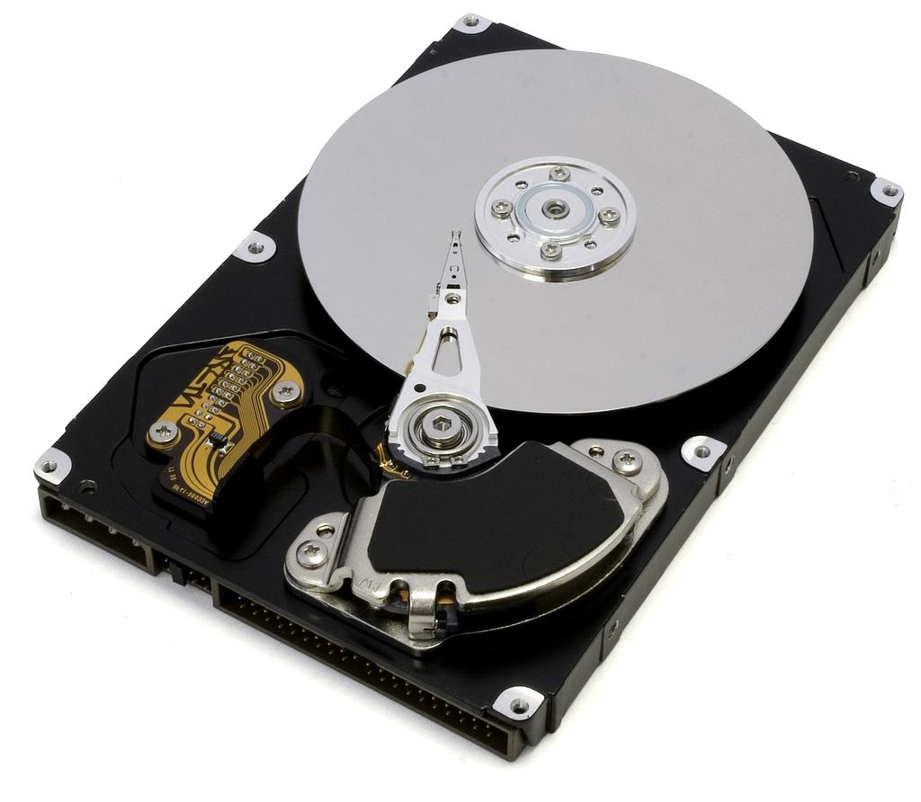 Helium-filled hard drive enhancing efficiency and reducing vibrations